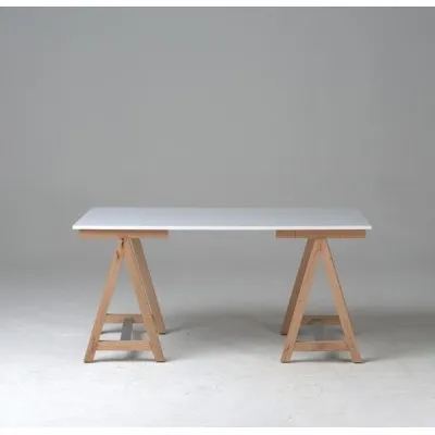 TABLE TRETEAU